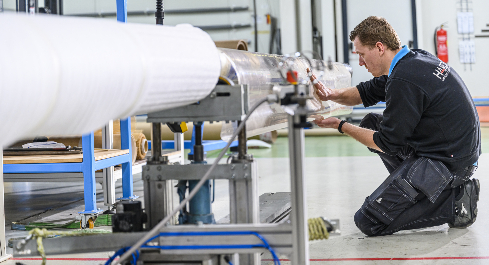 Monteren van een FEP / PFA krimpbuis Installing a FEP / PFA shrink tube